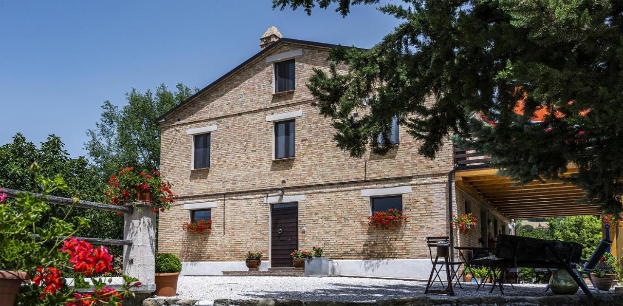 Casa Friano Acomodação com café da manhã Amandola Exterior foto