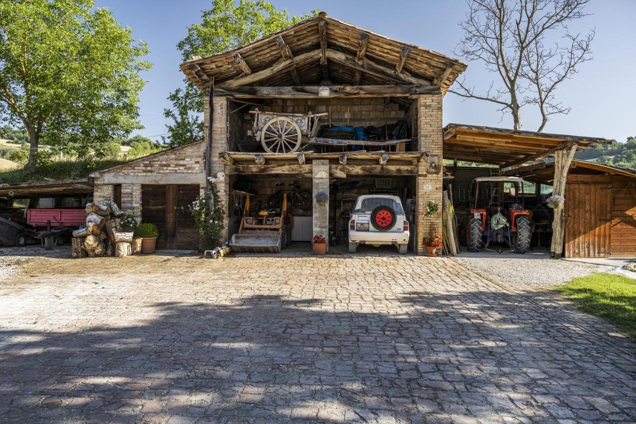 Casa Friano Acomodação com café da manhã Amandola Exterior foto